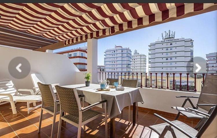 Atico Con Vistas Cerca Del Mar - Penthouse - Parking - Terraza Leilighet Torre Del Mar Eksteriør bilde
