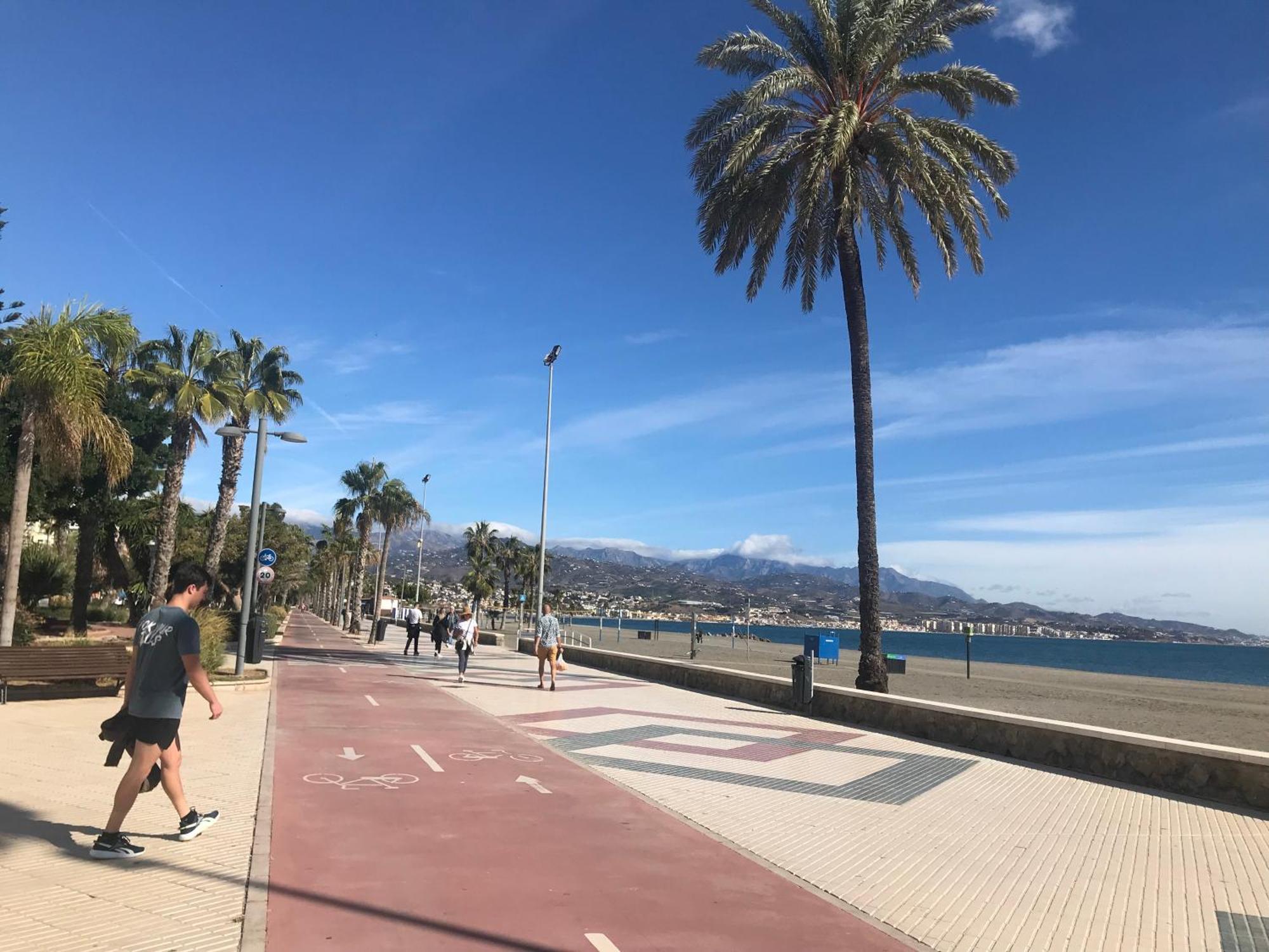 Atico Con Vistas Cerca Del Mar - Penthouse - Parking - Terraza Leilighet Torre Del Mar Eksteriør bilde